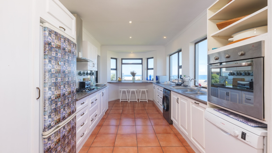 4 Bedroom Property for Sale in Oceanview Heights Western Cape